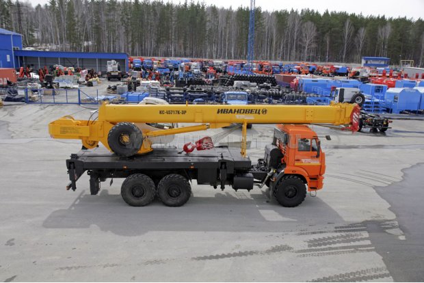 Автокран КС-45717К-3Р ОВОИД Ивановец на шасси Камаз 43118-46