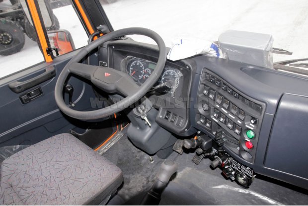 Приборная панель Камаз 43118-3049-46