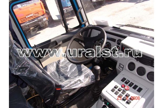 Седельный тягач Урал 6470-0010-01 сп.м