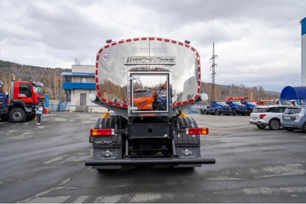 АЦПТ-10Н УСТ 5453 SHACMAN (ШАКМАН) SX32586V385 6х6, 315/80R22.5, КБ 4575 мм нерж/нерж.