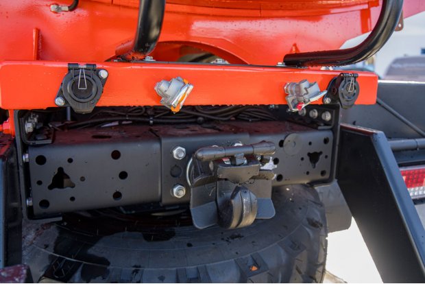 Заднее сцепное устройство