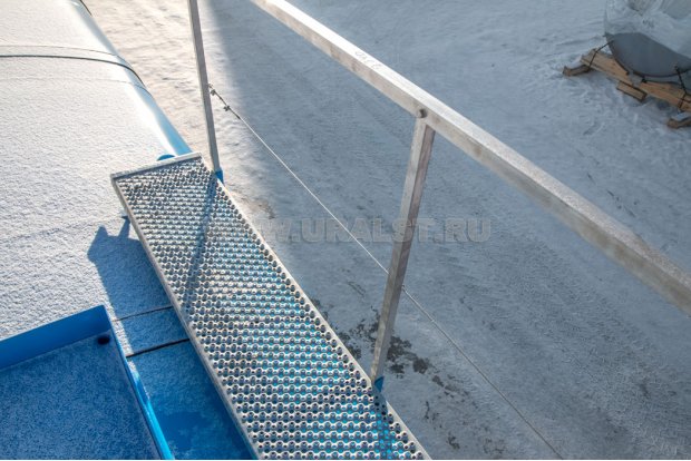 Площадка обслуживания цистерны для технической воды