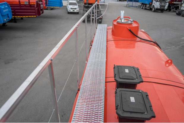 Площадка обслуживания цистерны