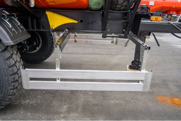 Боковая защита