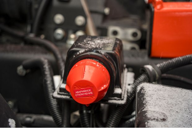 Наружная кнопка отключения массы по IP65