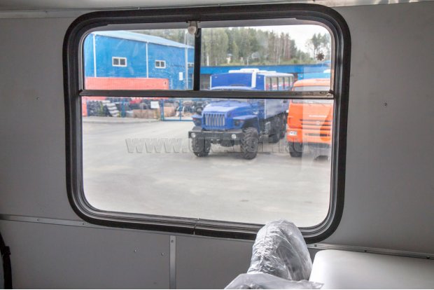 Окно грузопассажирского автомобиля УСТ