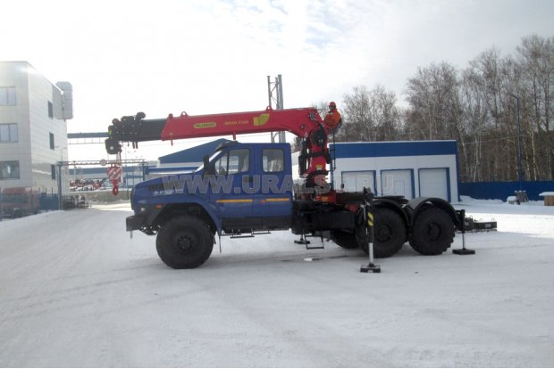 Седельный тягач с КМУ ИТ-200 (тросовый) УСТ 5453 Урал NEXT 4320-6981-74, сдвоен. кабина