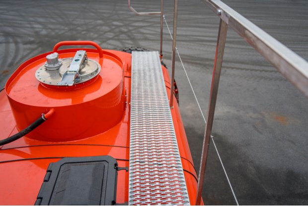 Площадка обслуживания цистерны