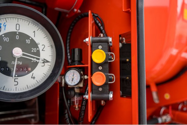 Блок пневмоуправления донными клапанами