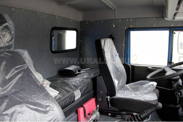 Кабина водителя Камаз 43118-3049-46