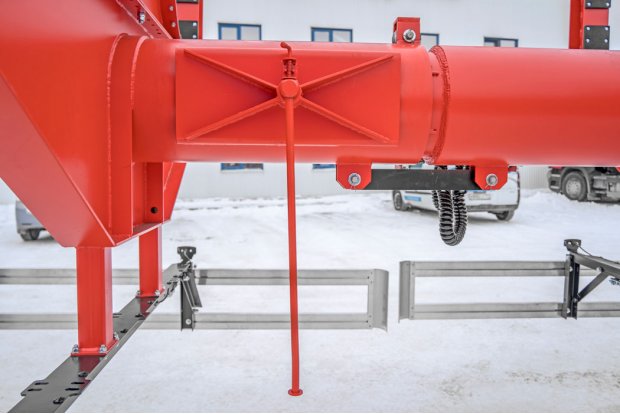 Механизм телескопирования полуприцепа опоровоза