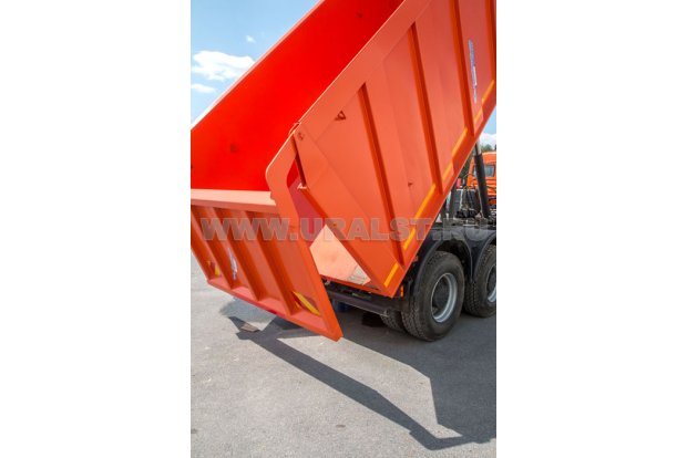 Самосвал Камаз 6520-43