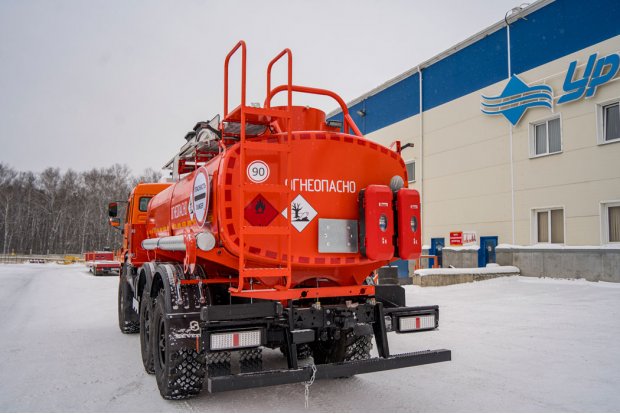 Лестница на площадку обслуживания цистерны