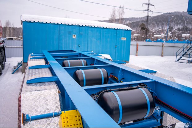 Грузовая платформа полуприцепа