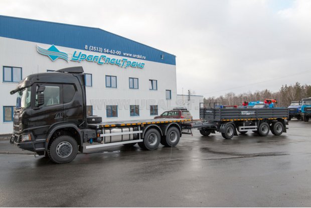 Прицеп контейнеровоз ПК 15-33-6 УСТ 9465 в составе автопоезда с SCANIA СG 440 6x6   