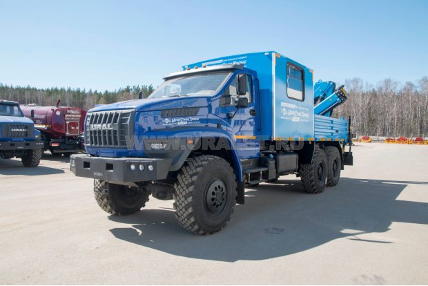 Грузопассажирский автомобиль ГПА 6+2 откр. с КМУ ИМ-95 УСТ 5453 Урал NEXT 4320-6951-72