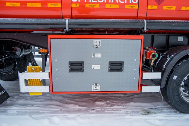 Боковая защита