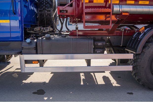 Боковая защита