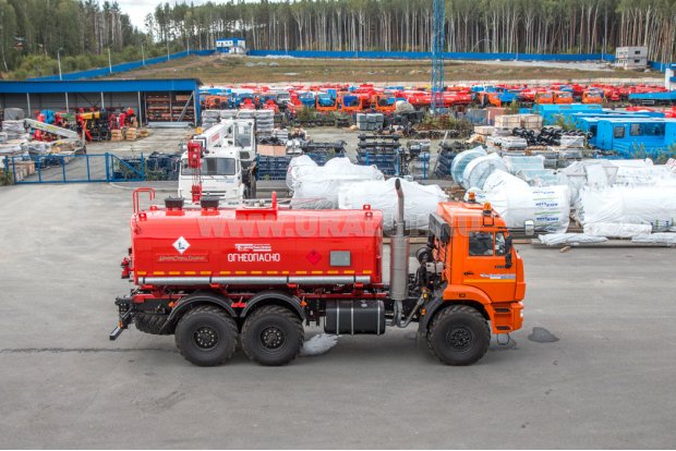 Автоцистерна для нефти АЦН-11Т УСТ-5453 на шасси Камаз 43118-46