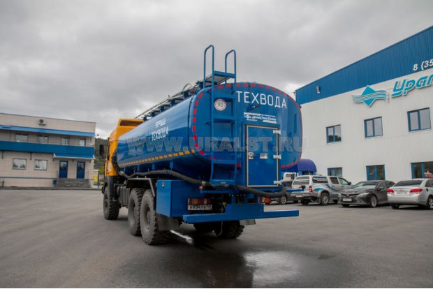 Автоцистерна для технической воды АЦВ-16 МАЗ-631708-311