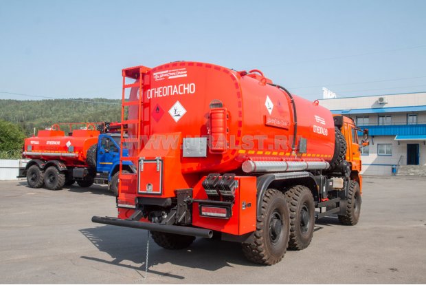 Автоцистерна для нефти АЦН-17Т УСТ-5453 на шасси Камаз 65224-43