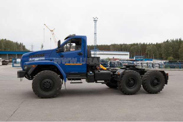 Седельный тягач УСТ 5453 Урал NEXT 5557-74