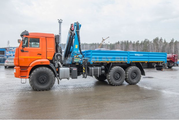 Автомобиль бортовой с КМУ ИМ-240 УСТ 54531J-03 Камаз 43118-50 сп.м