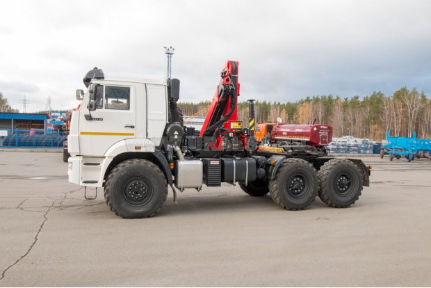 Седельный тягач с КМУ ИМ-150N УСТ 5453 Камаз 53504 (44108)