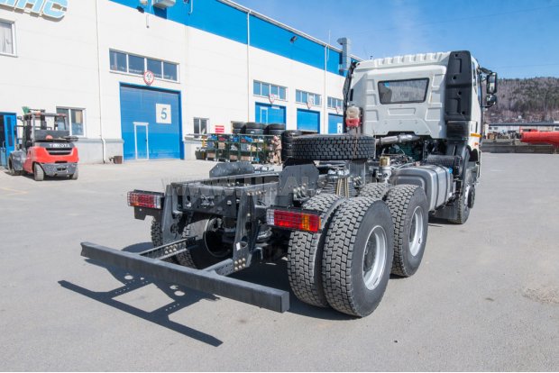 Шасси FAW СА3250 6х6, 420л.с., база 3675