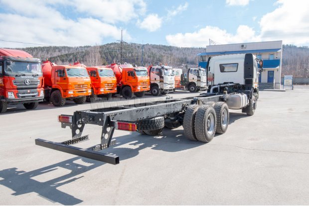 Шасси FAW СА3250 6х6, 420л.с., база 5200