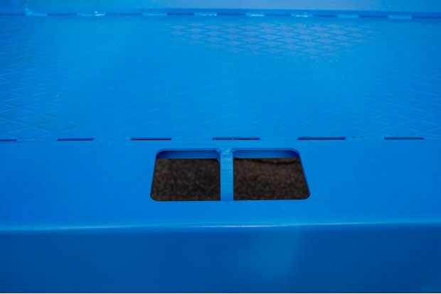 Потайные петли для увязки груза