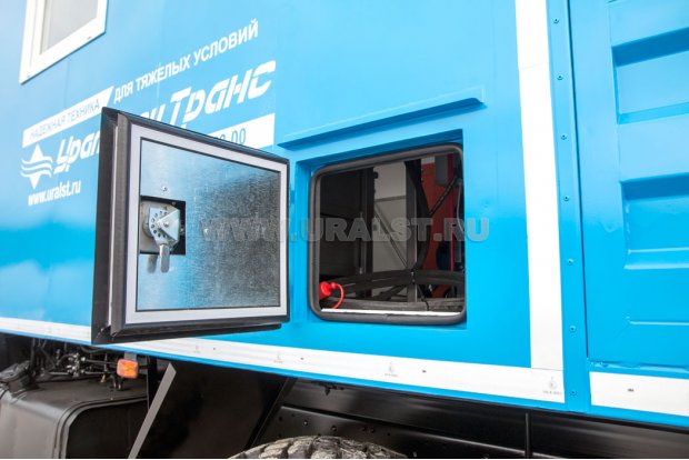 Маслостанция с КМУ РК-6500 УСТ 5453 Урал-5557-82Е5 сп.м