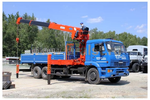 Бортовой Камаз с КМУ Kanglim KS-1256G-II