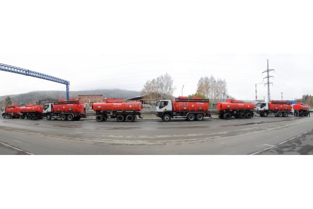 АТЗ-20-2 IVECO TRAKKER УСТ-5453 и Прицеп–цистерна ПЦ-20 УСТ–94651