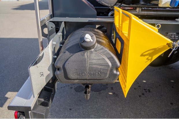 Умывальник с дозатором под жидкое мыло