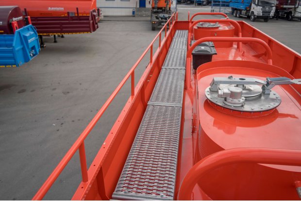 Площадка обслуживания цистерны