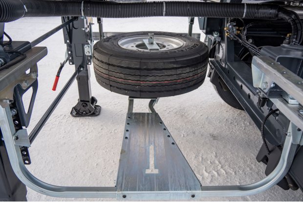 Корзина под второе запасное колесо