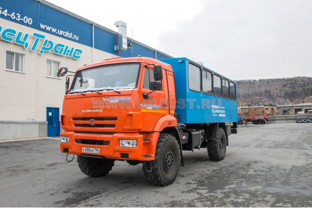 Вариант исполнения вахтового автобуса УСТ-5453 22 места Камаз 43502 со спальным местом и выхлопом вверх и назад (опция)