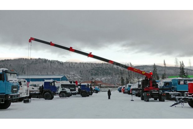Седельный тягач Урал 44202-82Е5 с КМУ ИТ-150 УСТ-5453