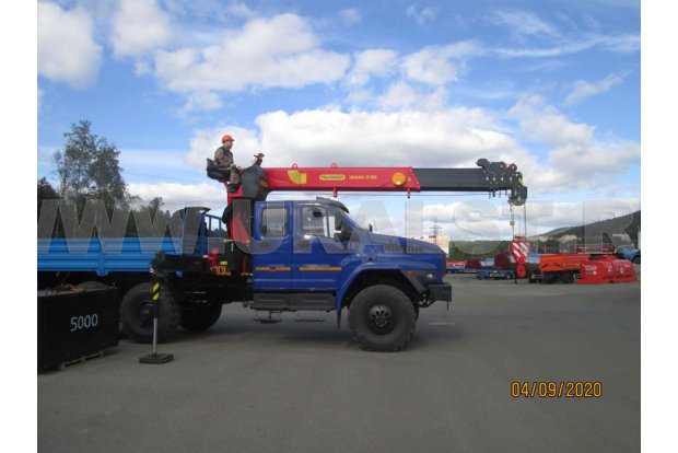 Кран-манипулятор ИТ-150 (тросовый) над кабиной