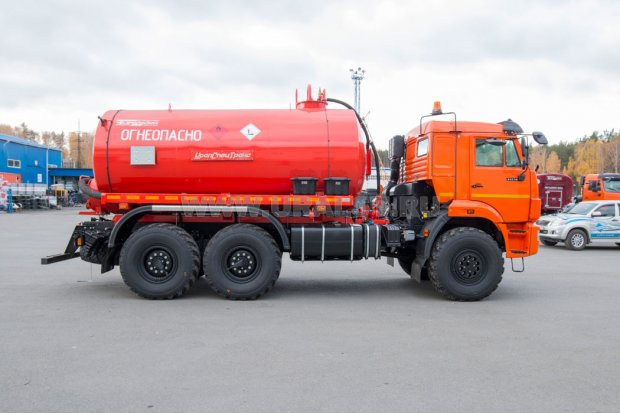 Автоцистерна АКН-10T КО УСТ 5453 Камаз 43118-50 термос, сп.м., доработка под ДОПОГ, ревизионный люк