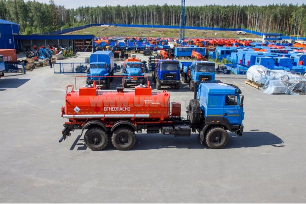 Урал АТЗ-12Б-2 УСТ-5453