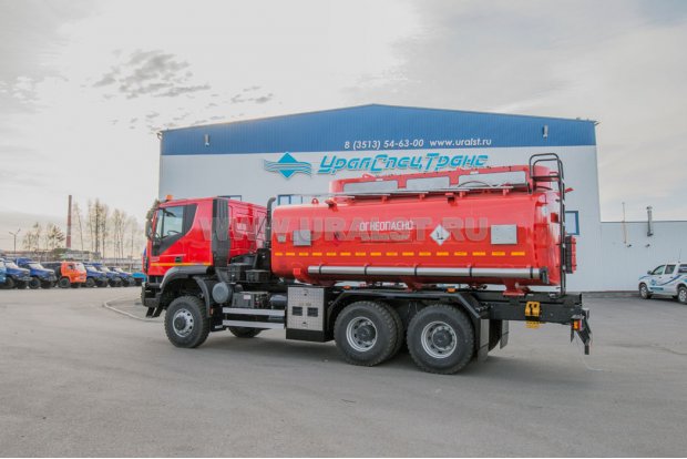 Автоцистерна АЦ 18 НА IVECO TRAKKER AD380T45W 4300 ММ
