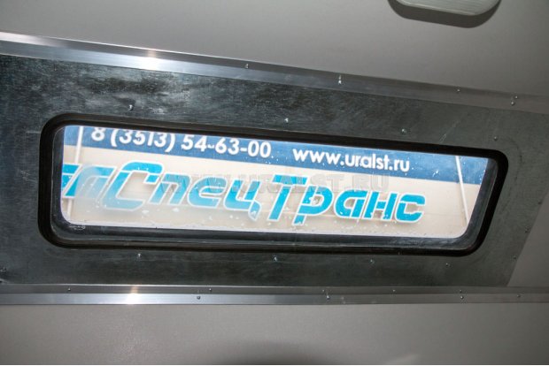 Окно на скосе фургона АРОК