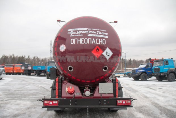 Полуприцеп цистерна для нефти УСТ-94651