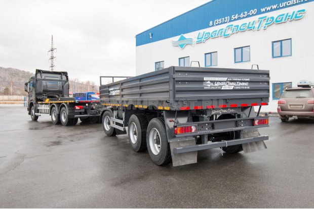 Прицеп контейнеровоз ПК 15-33-6 УСТ 9465 в составе автопоезда с SCANIA СG 440 6x6