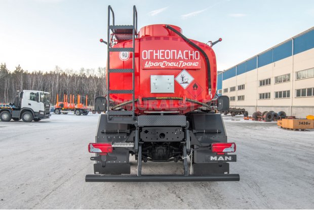 Автотопливозаправщик АТЗ-11-2 УСТ 5453 MAN TGS 33.440 6х6 BB-WW