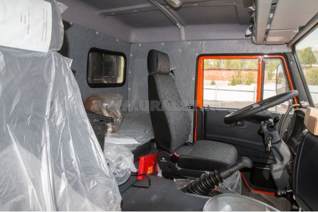 Автотопливозаправщик Камаз АТЗ-11Б-2 УСТ-5453