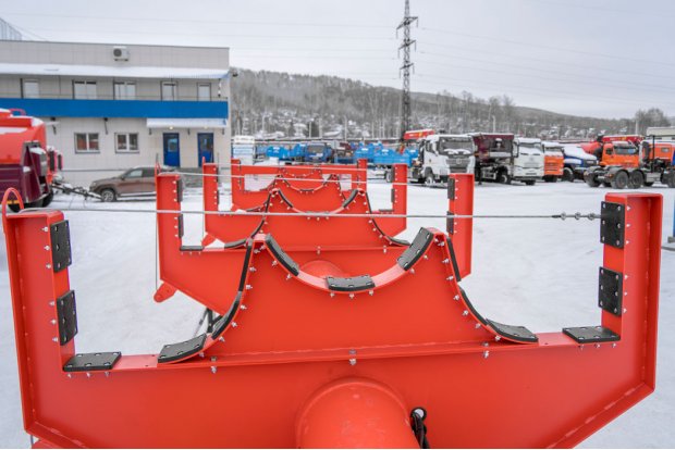 Коники полуприцепа опоровоза