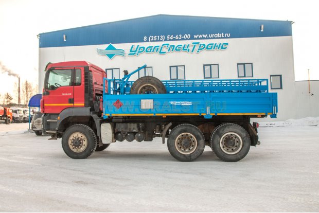 Бортовой автомобиль MAN TGS 40.440 баллоновоз